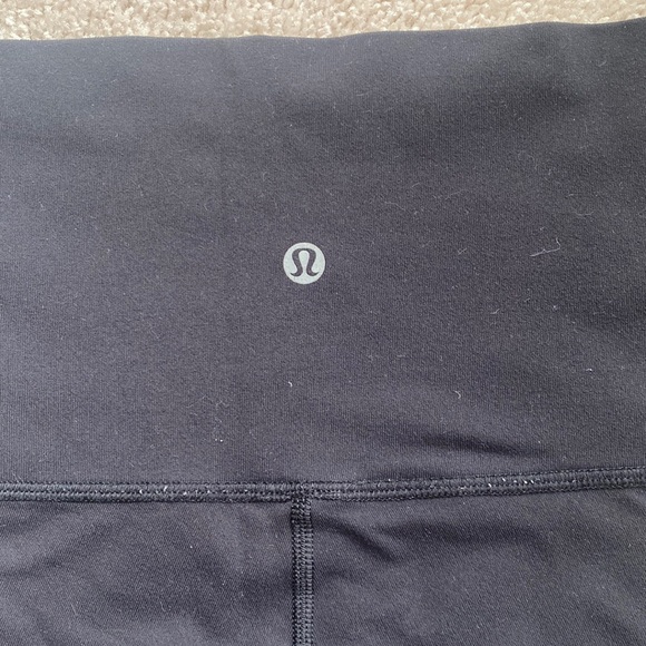 High waisted black size 4 lululemon leggings - Picture 1 of 4